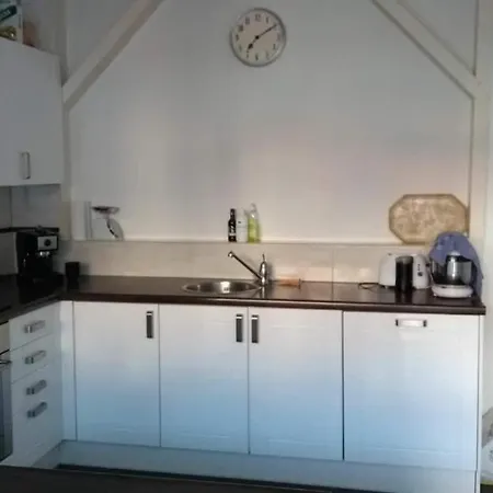 ゲストハウス New Garden View Delta 3*