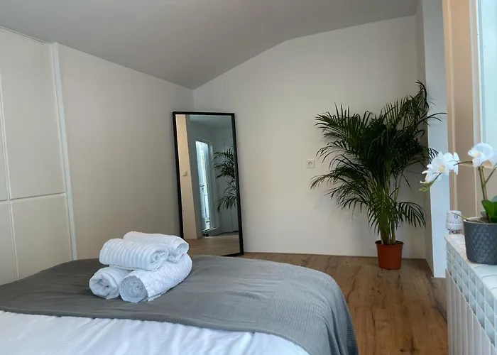 Guest house New Garden View Delta