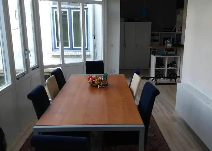 New Garden View Delta 招待所 3*